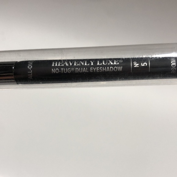 NIB “It” makeup brushes - Picture 3 of 4